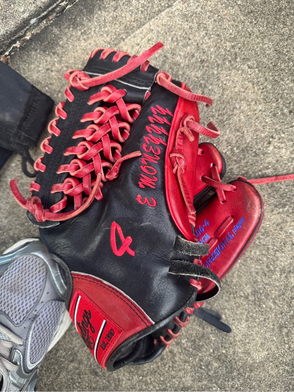 Custom Rawlings Pro1000-6 12” Baseball Glove Red/Black – Used